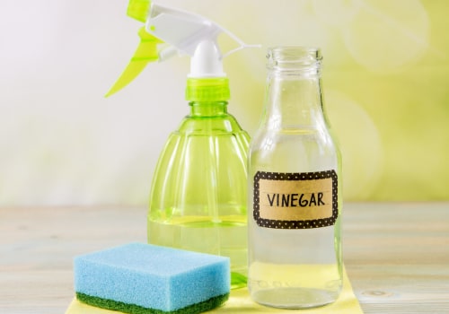 Vinegar Solutions for Killing Mold